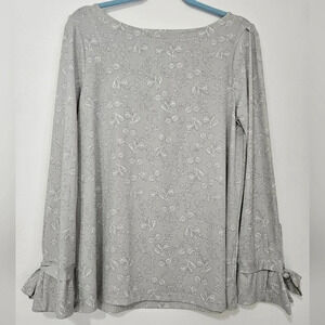 Banana republic long sleeve blouse floral print flair sleeve with ties at wrist‎